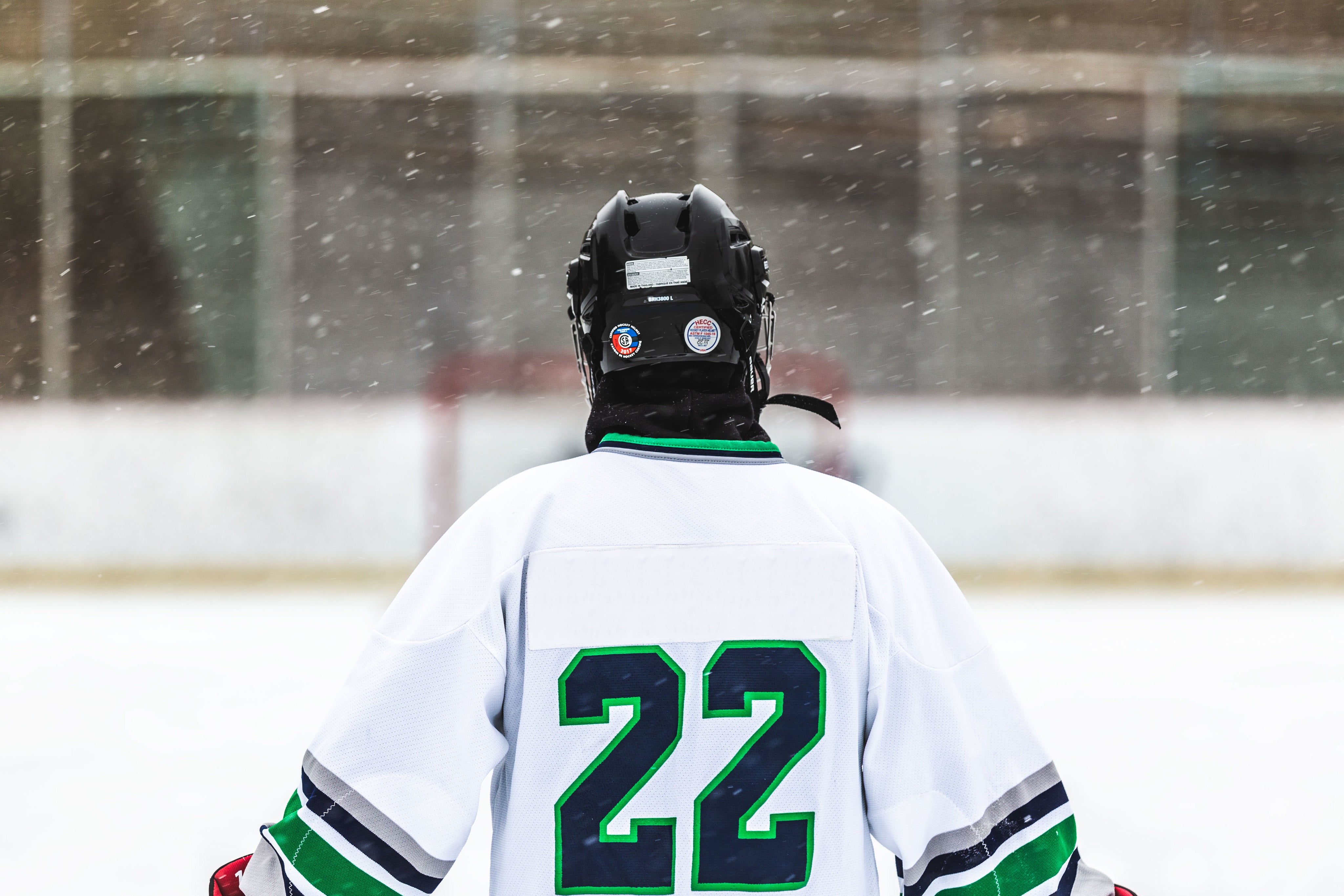 hockey-in-the-snow.jpg