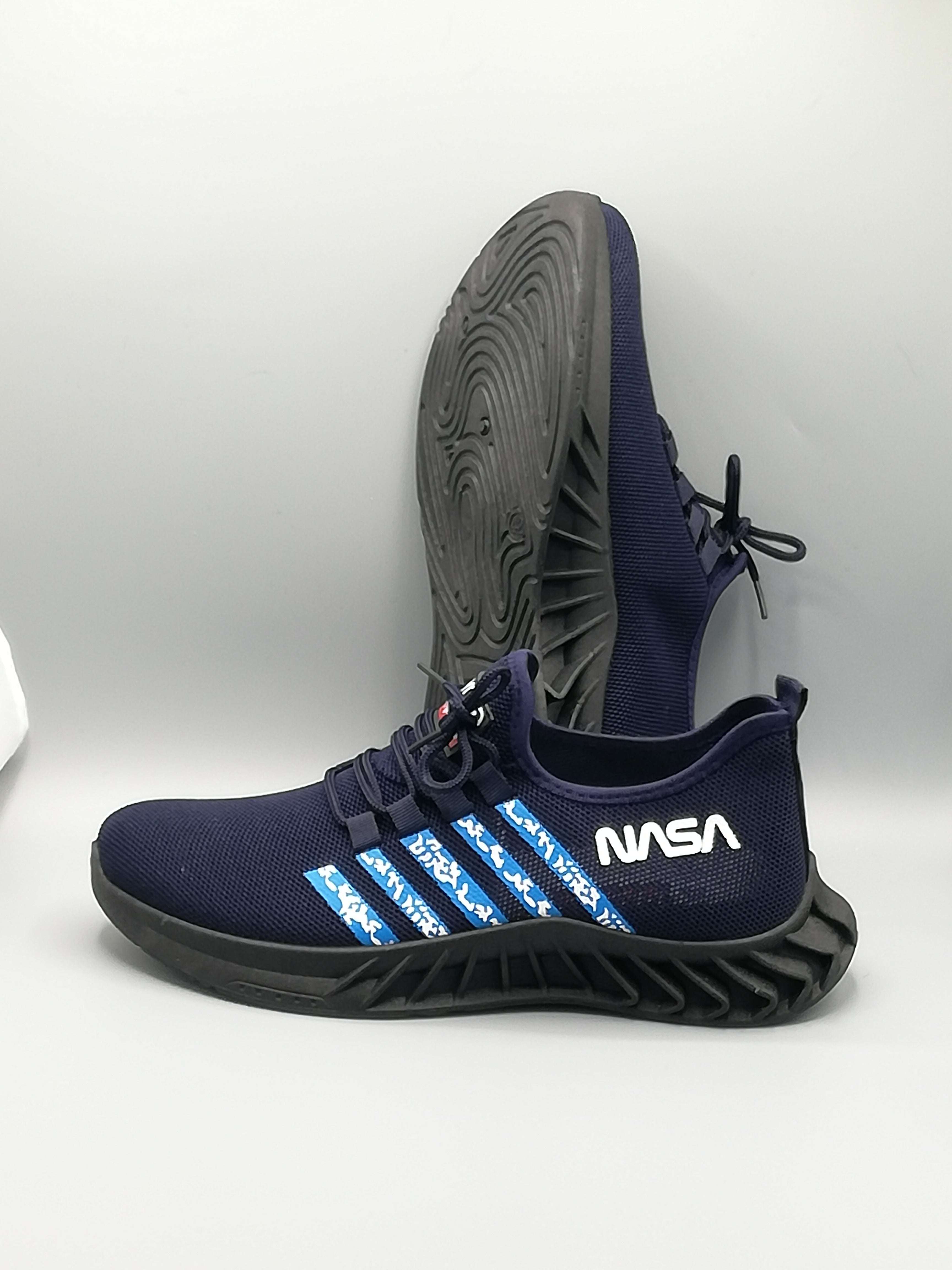 NASA Beyond The Rainbow Herren Sneaker